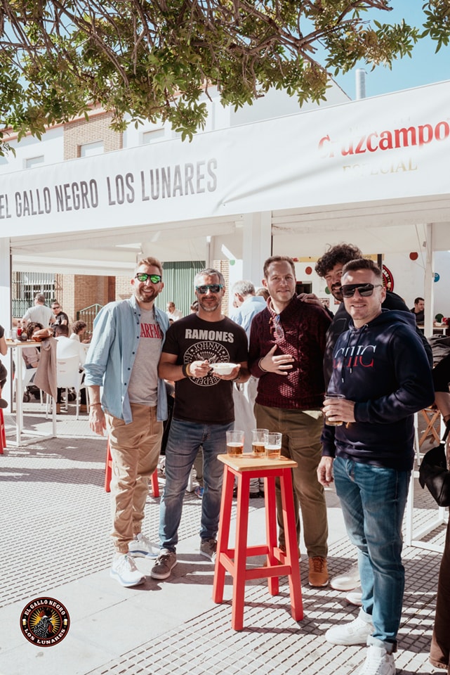 Celebración en El Gallo Negro